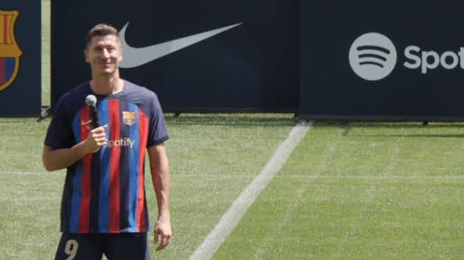 Imagen de vista previa para Las primeras palabras de Lewandowski al Camp Nou: "Hola culés..."