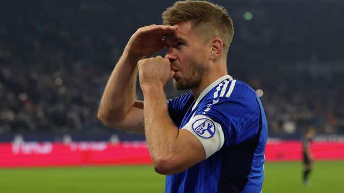 Anteprima immagine per Schalke: Torjäger Terodde gibt Karriereende bekannt