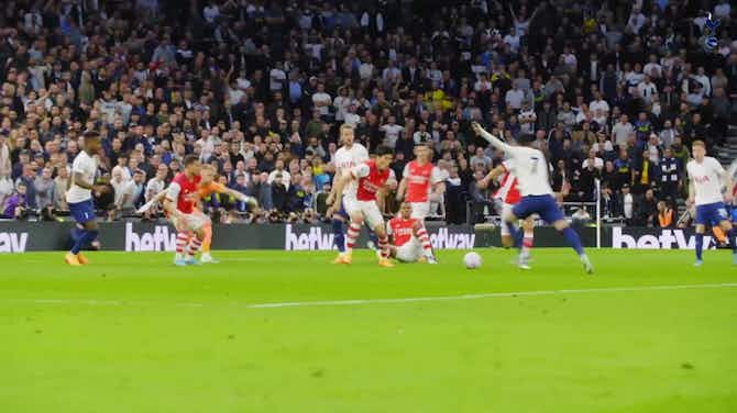 Vorschaubild für Behind the scenes: Son and Kane help Spurs thrash Arsenal