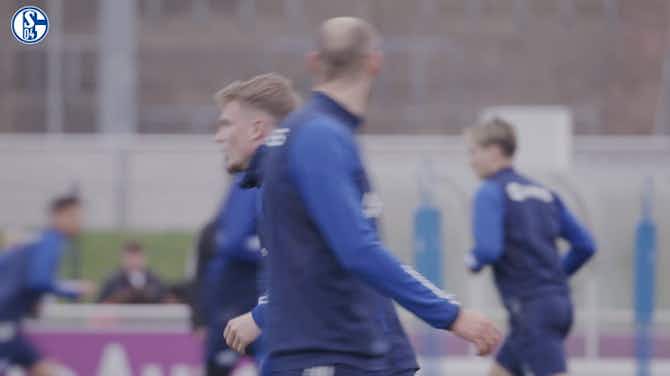 Vorschaubild für Schalkes Training vor dem Spiel gegen Karlsruhe