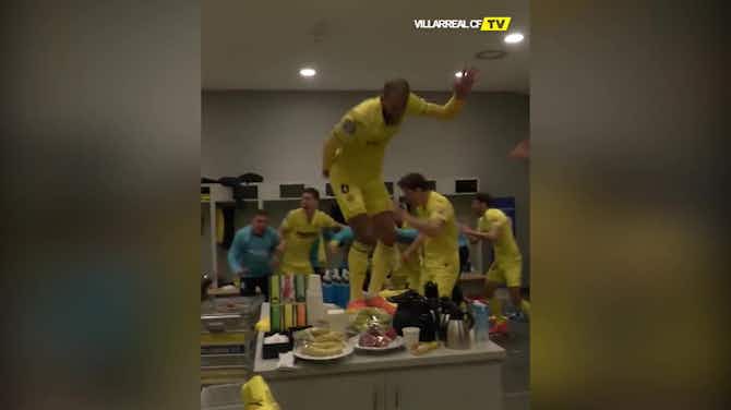 Imagem de visualização para Jogadores do Villarreal fazem grande festa no vestiário após classificação na Champions