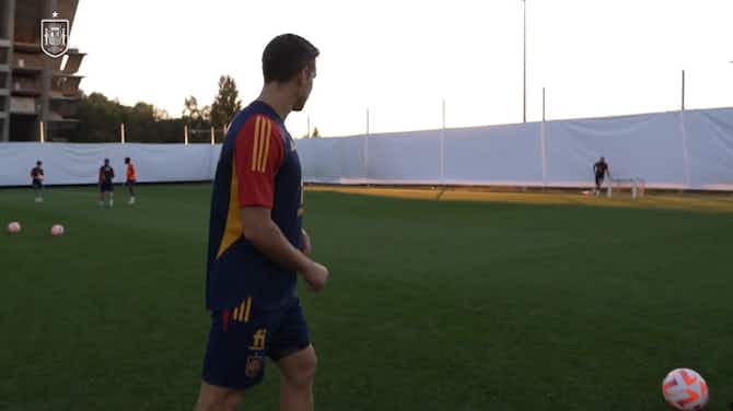 Vorschaubild für Jordi Alba & Koke beat Carvajal & Azpilicueta in accuracy challenge