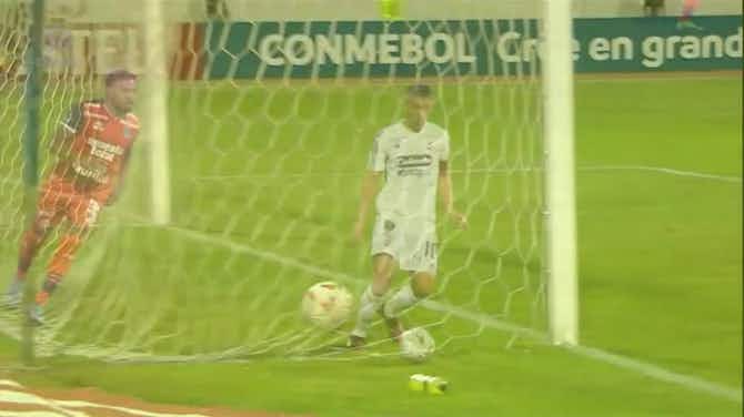 Vorschaubild für Jovem do Independiente Medellin marca um dos gols mais bonitos da CONMEBOL Sudamericana; veja