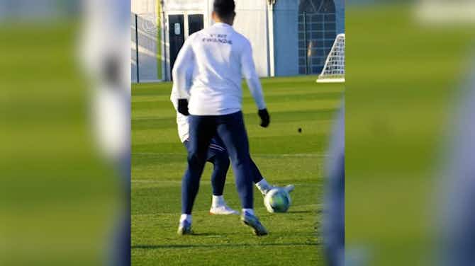 Preview image for Leo Messi back in training at PSG