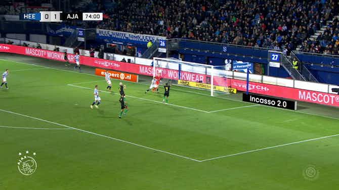 Imagem de visualização para Veja o gol de cabeça de David Neres contra o Heerenveen
