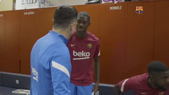 Imagen de vista previa para Xavi dirige su primer entrenamiento en Barcelona