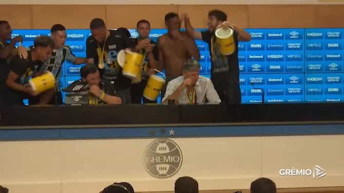 Imagen de vista previa para Renato Gaúcho tras la "ducha" de campeón: "Estoy feliz por los 700 partidos"