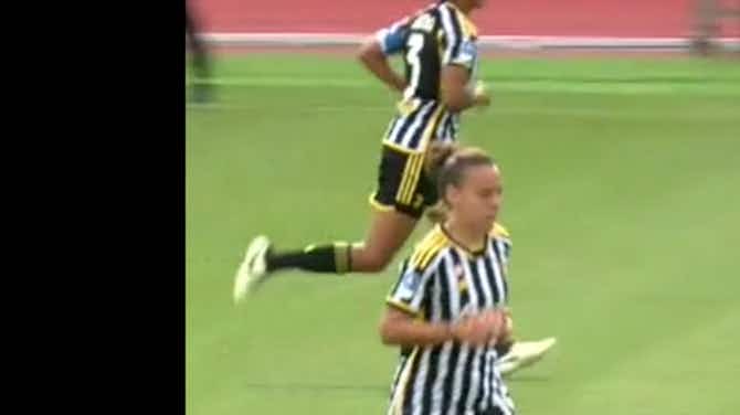 Imagen de vista previa para Lisa Boattin riporta in vantaggio la Juventus su punizione