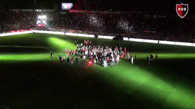 Preview image for Newell’s pay homage to Maxi Rodríguez