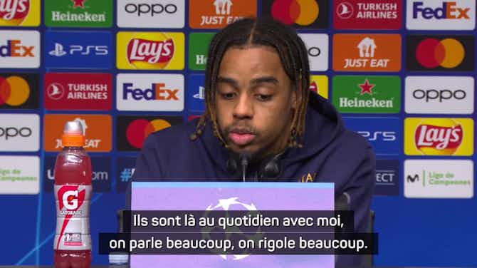 Image d'aperçu pour PSG - Barcola : "Mbappe et Dembélé me donnent vraiment beaucoup de conseils"