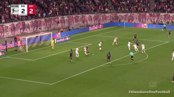 Imagem de visualização para Janis Blaswich with a Goalkeeper Save vs. Bayern de Munique