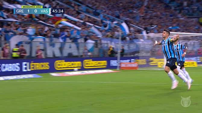 Preview image for Suárez's incredible goal during his Grêmio's home farewell