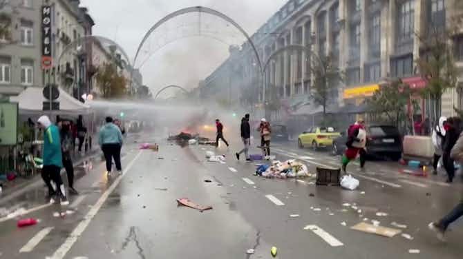 Imagen de vista previa para Graves disturbios en Bruselas tras la victoria de Marruecos ante Bélgica