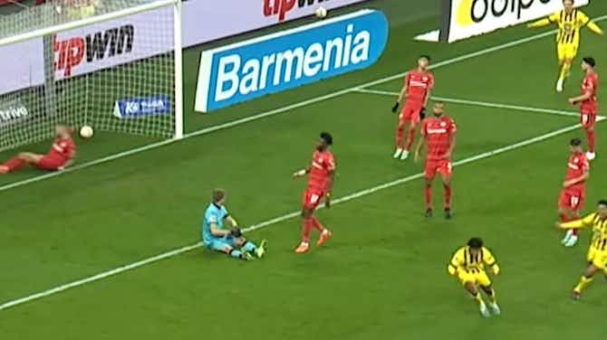 Imagen de vista previa para Great team work by Dortmund ends up in a fine goal from Adeyemi against Leverkusen