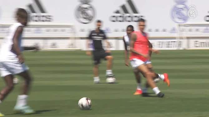 Preview image for Casemiro's good goal in the training session to start the week