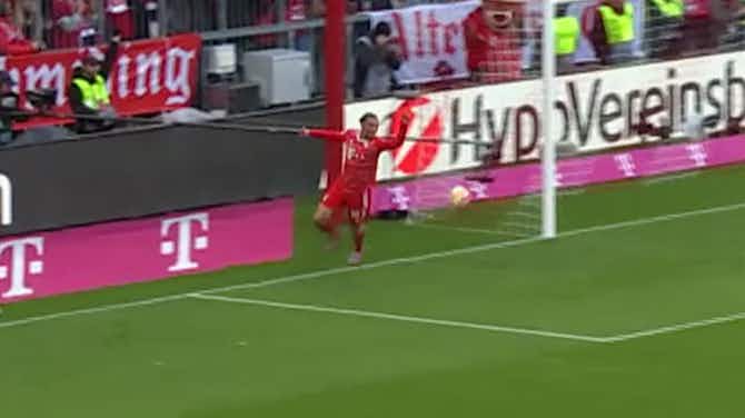 Vorschaubild für Gregor Kobel with an Own Goal vs. Borussia Dortmund