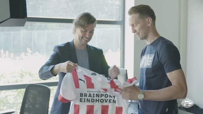 Imagem de visualização para Bastidores do retorno de Luuk de Jong ao PSV