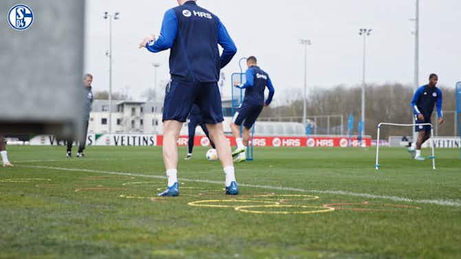 Vorschaubild für Harte Arbeit in der Länderspielpause: Schalkes neueste Trainingseinheit