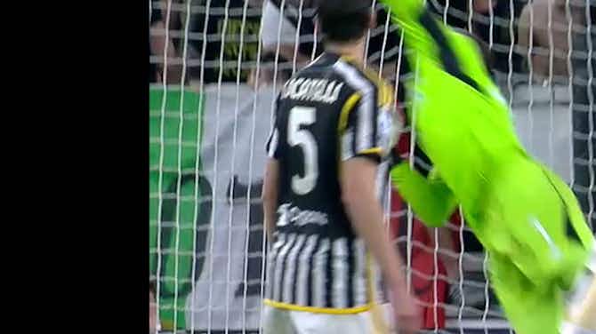 Vorschaubild für All Angles: Szczęsny's amazing fingertip save against Fiorentina