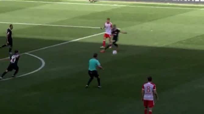 Vorschaubild für Kevin Trapp with a Goalkeeper Save vs. Bayern de Munique