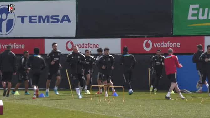Vorschaubild für Besiktas stars take part in training during international break