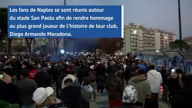 Image d'aperçu pour Maradona - Les fans de Naples réunis autour du stade San Paolo