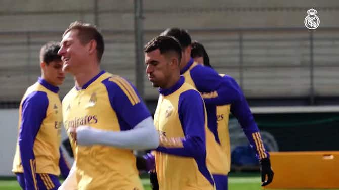 Vorschaubild für Vini e Rodrygo se divertem enquanto o Real Madrid se prepara para o Sevilla