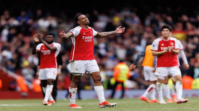 Imagen de vista previa para Arsenal goleó 3-0 al Bournemouth de Marcos Senesi y se mantiene en la punta de la Premier League