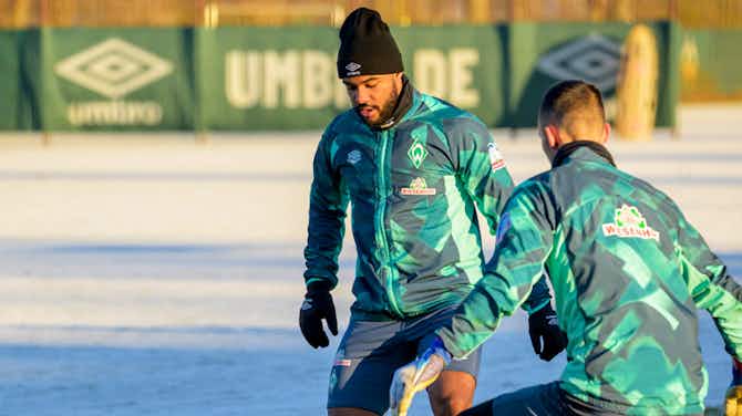 Vorschaubild für SV Werder Bremen: Mbom meldet sich auf dem Trainingsplatz zurück