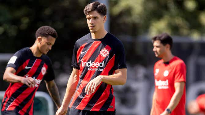 Vorschaubild für Eintracht Frankfurt: Matanovic wechselt leihweise nach Karlsruhe