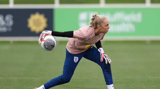 Preview image for Lionesses goalkeeper closes in on Barcelona move