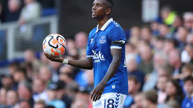 Preview image for Ashley Young sends heartfelt message to Everton fans after poor start to the season
