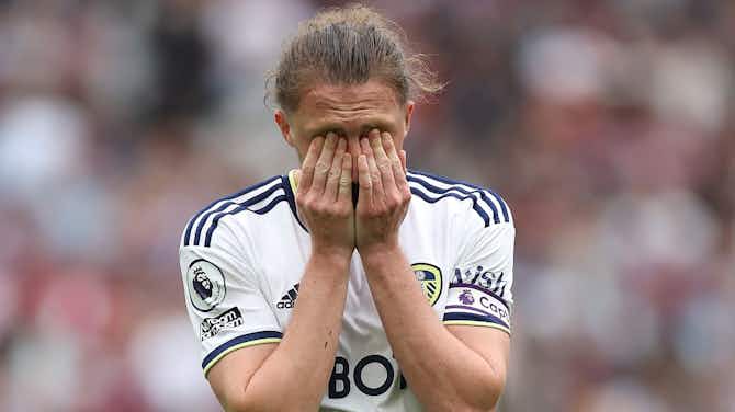 Imagen de vista previa para Luke Ayling llora tras la derrota de Leeds ante West Ham