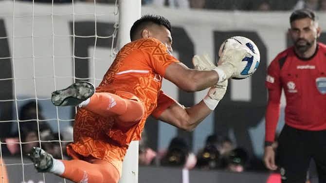 Imagem de visualização para Sergio Romero garante ter ‘previsto’ defesa de pênalti em Racing x Boca Juniors