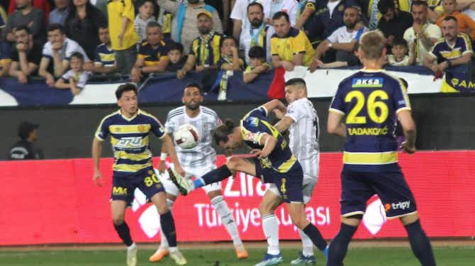 Vorschaubild für Pokal-Halbfinale: Besiktas im Hinspiel mit äußerst schmeichelhaftem 0:0 gegen Ankaragücü