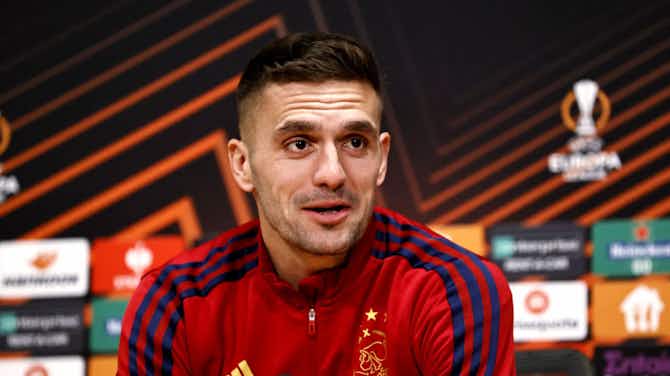 Preview image for Ajax captain Dušan Tadić does not train and holds 30-minute conversation with agent and Sven Mislintat