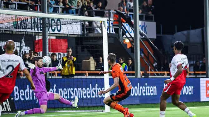 Preview image for Volendam claim first victory of the season thanks to Robert Mühren and Garang Kuol as Utrecht remain rock bottom of the table