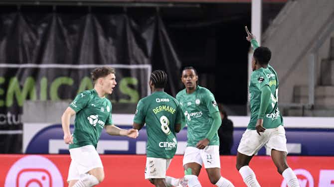 Preview image for Former Arsenal coach Steve Bould leads Lommel to play-off final against Deinze after win over Zulte Waregem