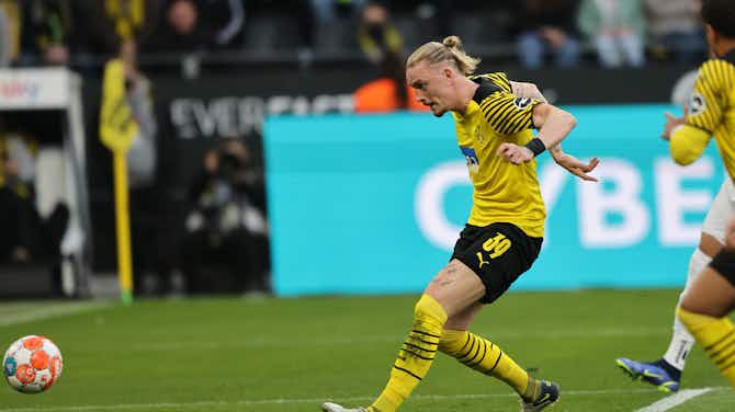 Imagem de visualização para Dortmund conta com gol de Wolf para vencer Arminia Bielefeld na volta de Haaland e ainda mira título