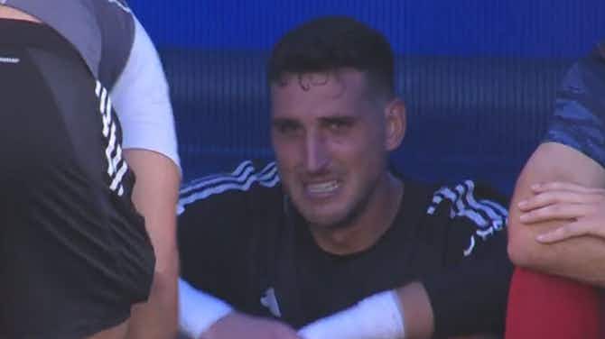 Preview image for Bizarre scenes as La Liga goalkeeper leaves pitch in tears over sock problem
