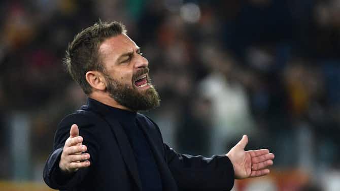 Preview image for Roma: De Rossi refuses to blame Karsdorp after Europa League error