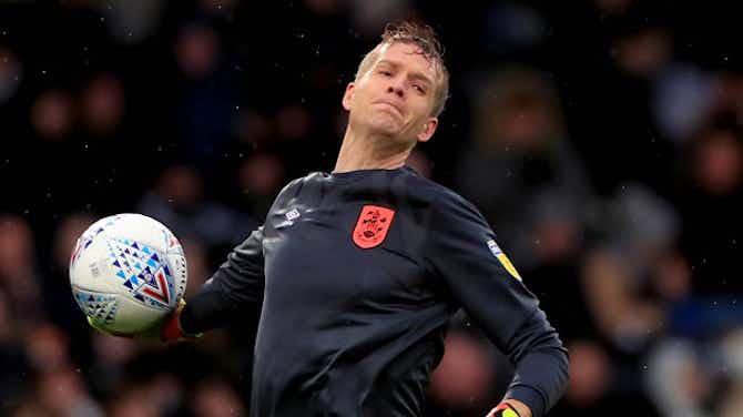 Preview image for Bordeaux trials for ex-Everton keeper Lossl