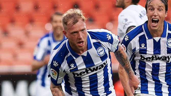 Preview image for Ex-Man City academy chief Cassell full of praise for Alaves striker Guidetti