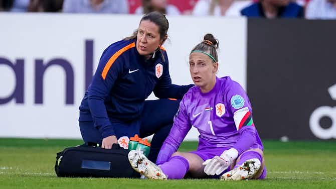 Preview image for Sari van Veenendaal forced to withdraw from Euro 2022 through injury