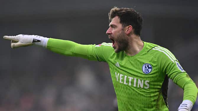 Vorschaubild für Schalke feiert "Marius Müller Fußballgott" - Die Netzreaktionen gegen den SV Elversberg