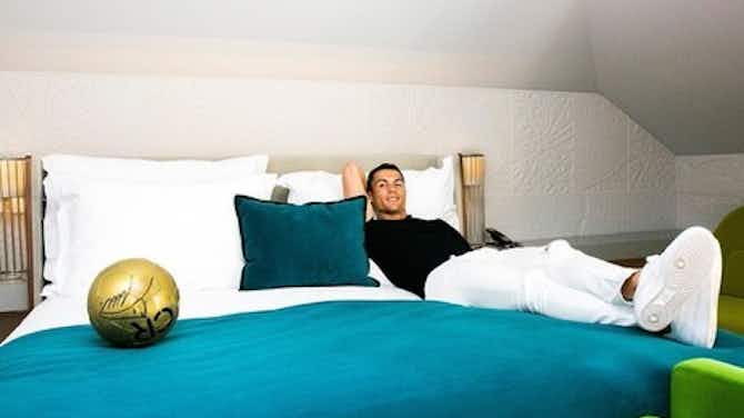 Imagen de vista previa para Subastan la cama de Cristiano Ronaldo con fines benéficos en Eslovenia