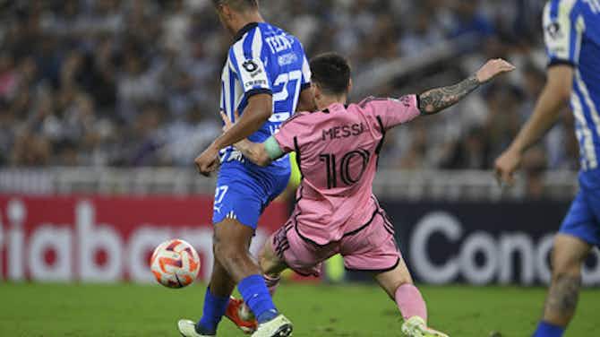 Imagen de vista previa para Luis Romo revela golpe de Messi: 'Me tiró un patadón'