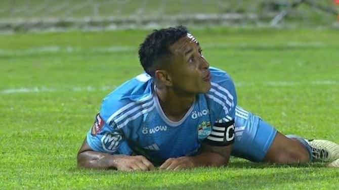 Imagen de vista previa para Yoshimar Yotún ex jugador de Cruz Azul sufre escalofriante lesión