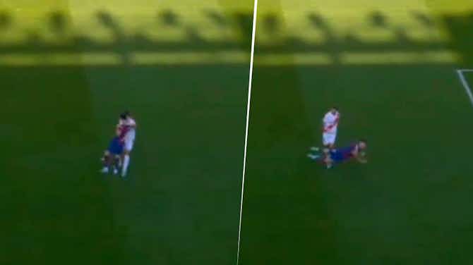Imagen de vista previa para El penalazo a Lewandowski vs. Rayo Vallecano que no se vio