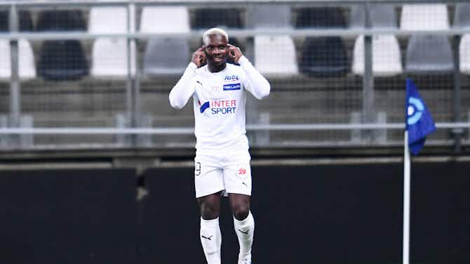 Image d'aperçu pour Amiens SC : Chadrac Akolo accroché par le Maroc